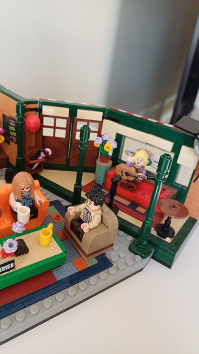 Lego  friends 21319 central Perk