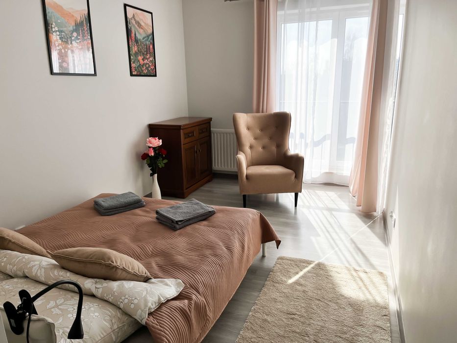 Pradnicka Local Apartment - pełne wyposażenie - duże pokoje - garaż