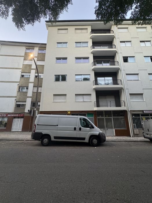 Facade painting, external thermal insulation composite systems (ETICS), roof painting, and general waterproofing