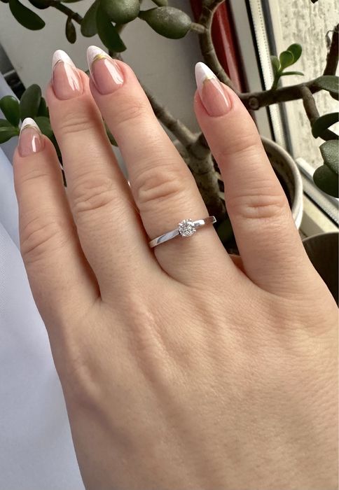 Кольцо с бриллиантом 0.35