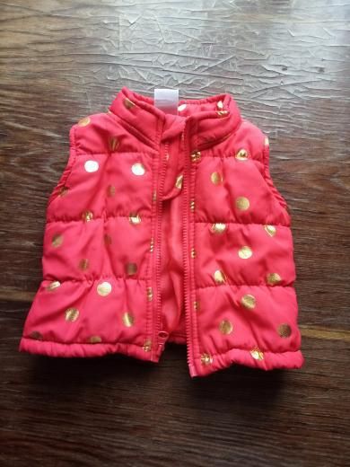 Желетка дитяча на дівчинку віком 0-3 місяці