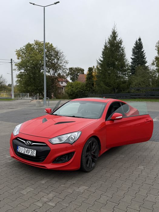 Hyundai Genesis Coupe 3.8 V6 2013