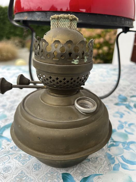 Lampa naftowa wisząca