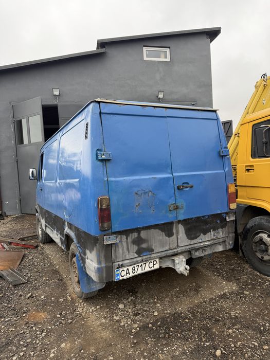 Продам мерседес 310. D