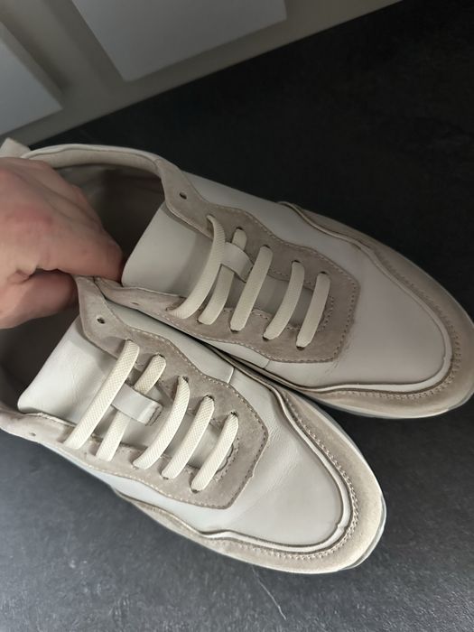 Шкіряні кросівки