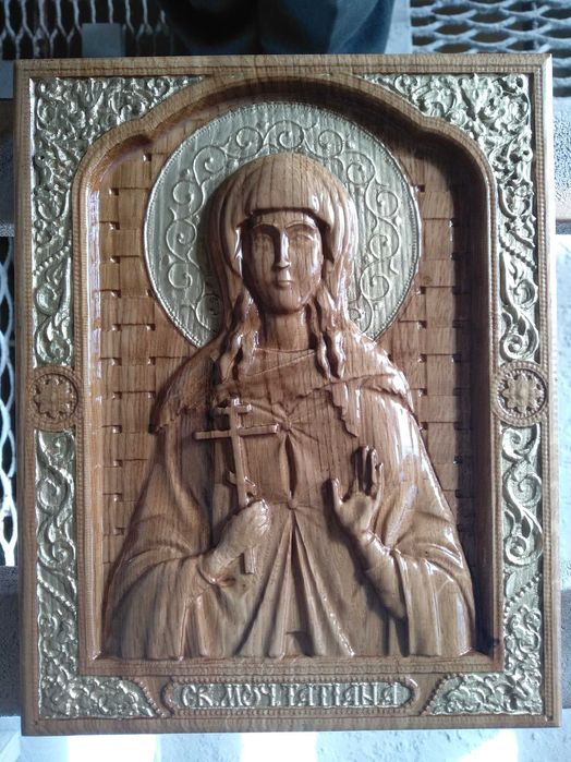 Иконы резные разные