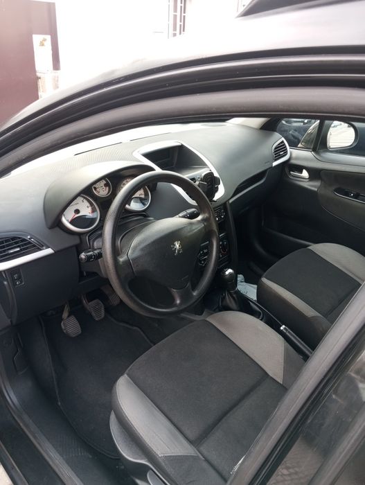Peugeot 207 1.4 gasolina impecável — photo 5