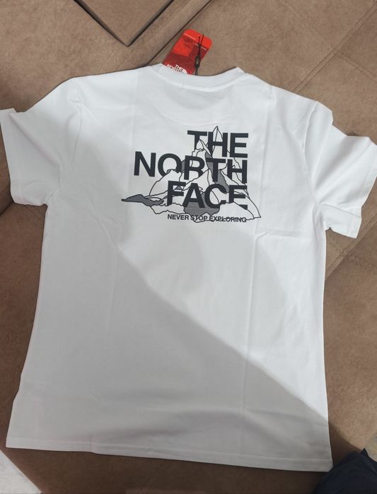 T-shirt the north face
