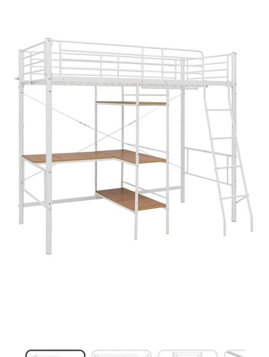 Cama beliche com secretária