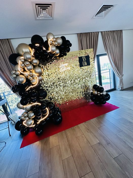 Dekoracja cekinowa ścianka balonowa