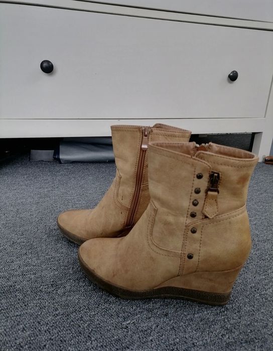 38 beżowe buty na kotórnie