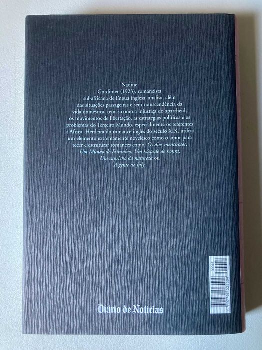 Um Mundo de Estranhos, de Nadine Gordimer