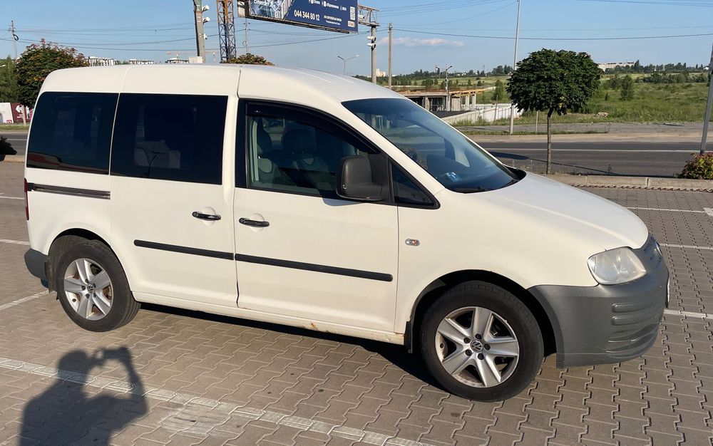 Авто Volkswagen Caddy 2008р.