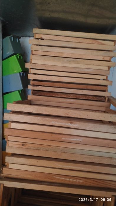Продам сім'ї ,пакети,вулики,залишки пасіки