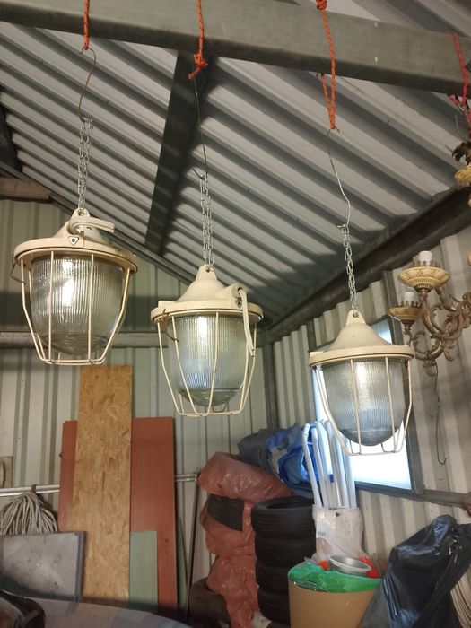 *Wyprzedaż*Stara lampa przemysłowa.