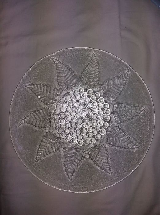 Fruteira em vidro trabalhado com 32,5cm diâmetro