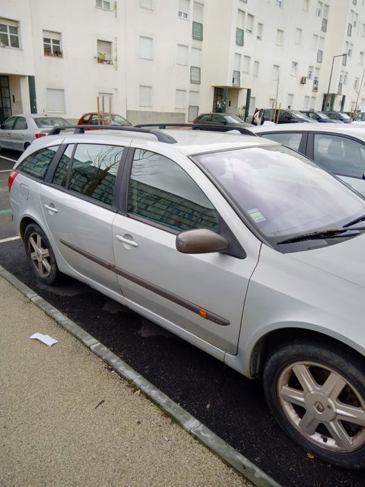 Vendo laguna 1.9 DCI com avaria