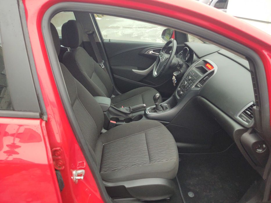 opel astra J LIFT 2013r 1.4 benz 101 KM SUPER STAN TECH 151 tyś km