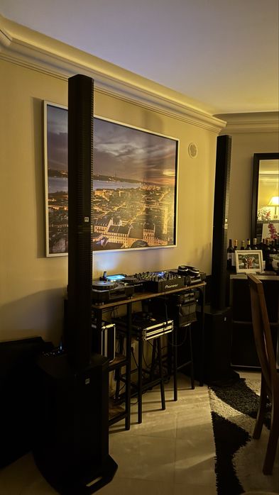 Pioneer DJM750, 3 CDJ 1000 mk3, 1 XDJ 700 Rekordbox, 2 Hk Polar 12