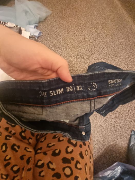 spodnie 30/32 ;) ;)