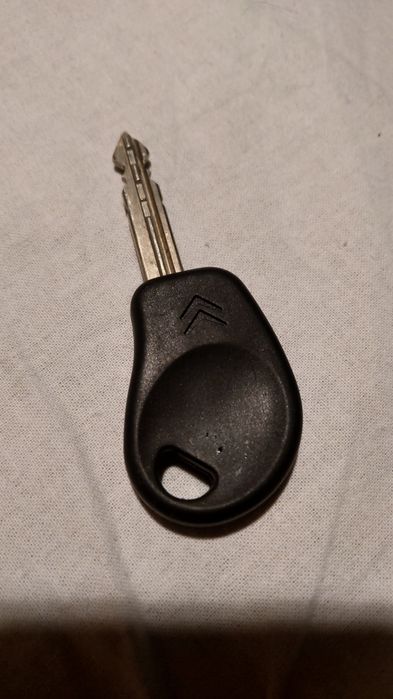 Kluczyk Citroen berlingo 1