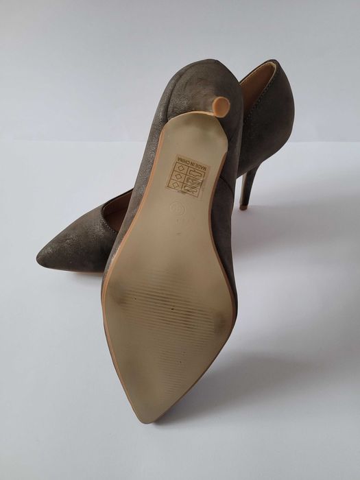 Szpilki damskie brązowe (R. 36)