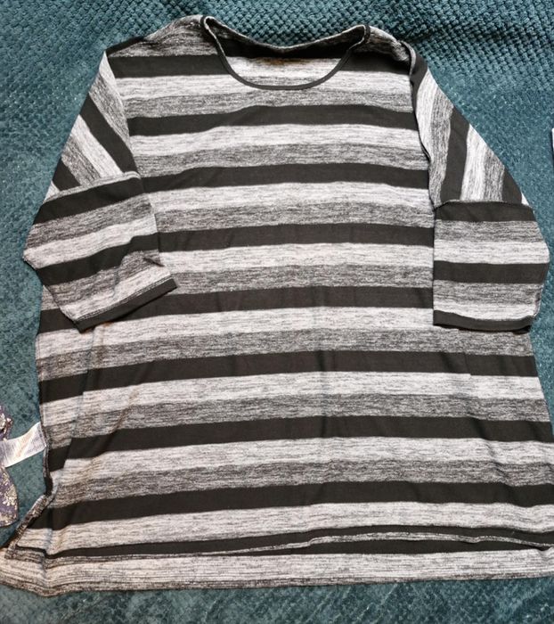 Duży sweterek polecam