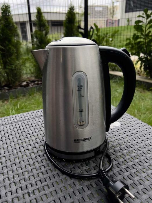 Czajnik elektryczny stalowy 1,8 l