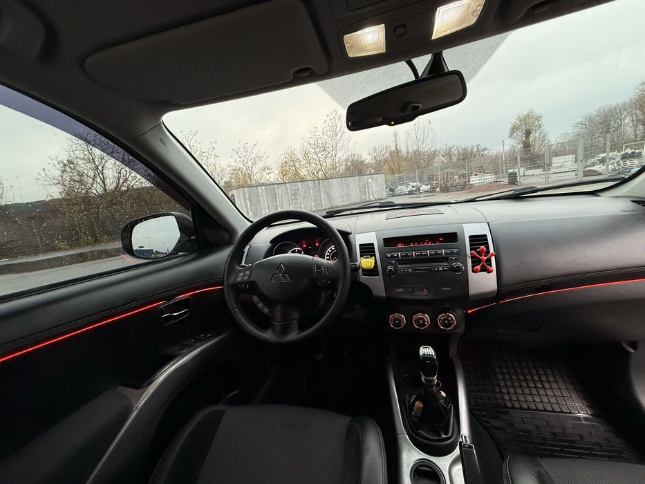 Mitsubishi Outlander Xl