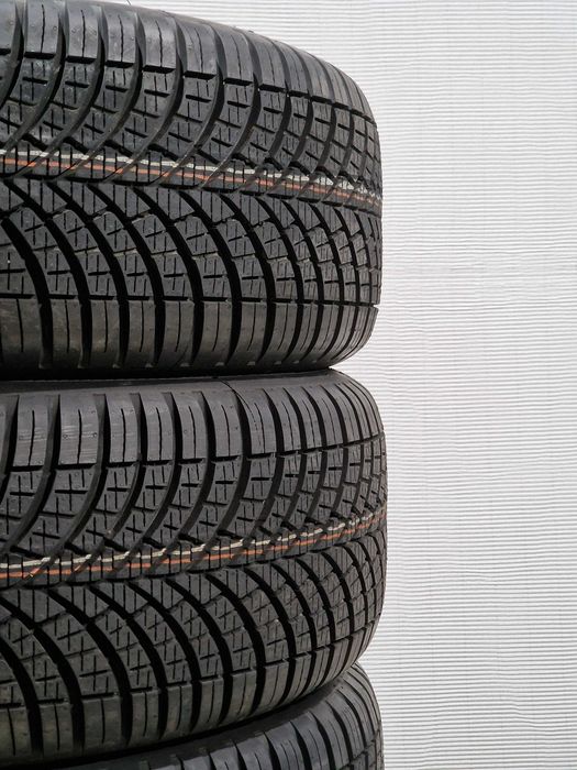 [Como Novos] 4 Pneus 215/60R17 GOODYEAR