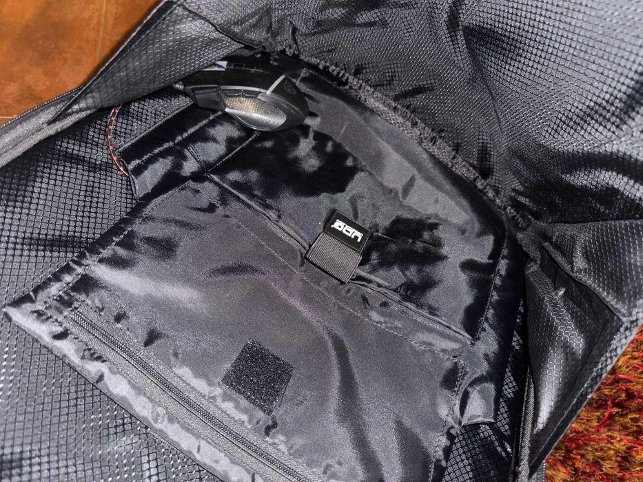 Mala UDG DJ transporte de Controladoras + PC, com estojo para cabos