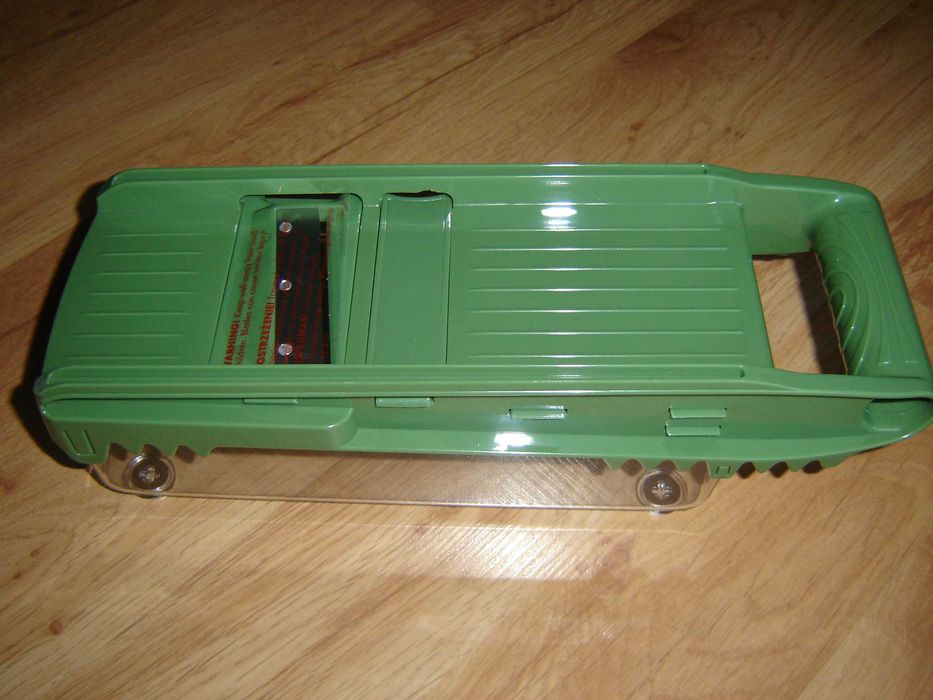 Tarka kuchenna wielofunkcyjna szatkownica