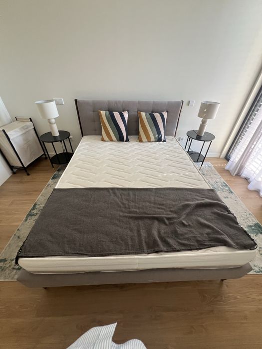 Cama de casal com colchao