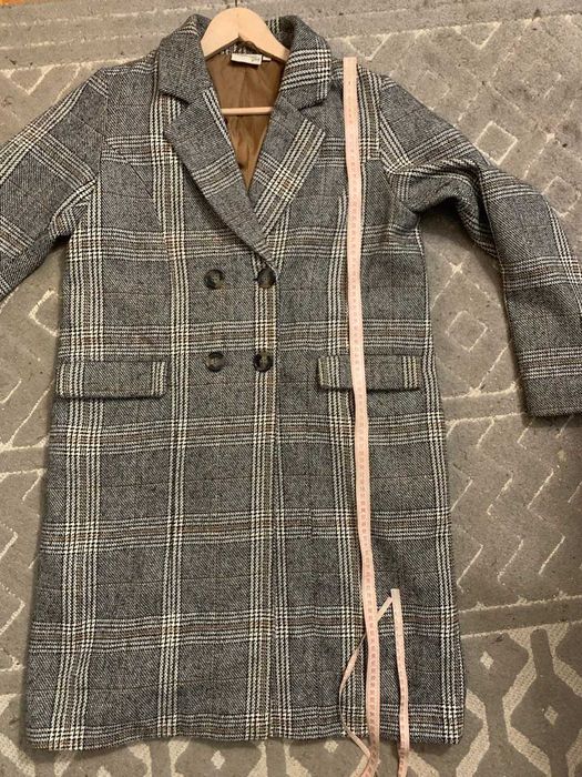Пальто жіноче TrendOne  в клітинку на розмір 48-50 осінь-весна
