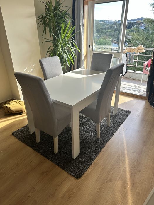 Mesa de sala de jantar