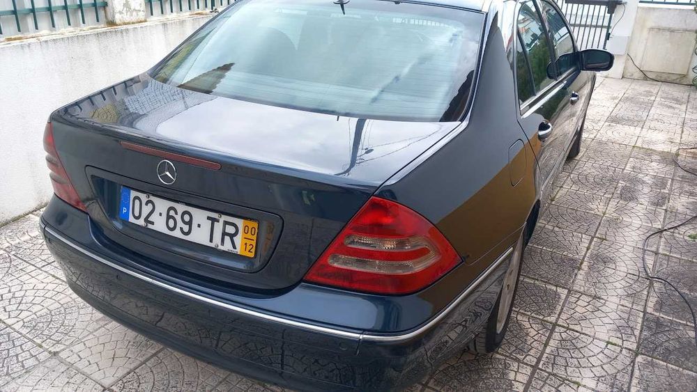 Vendo Mercedes C220 CDI caixa automática