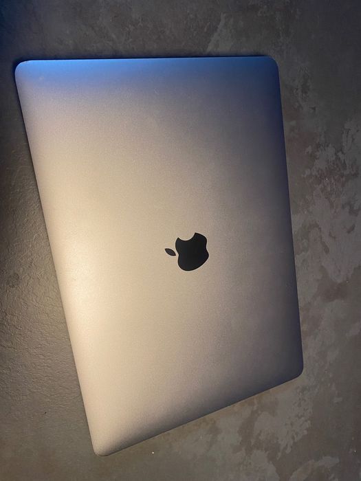 MacBook Air 2019 intel core i5