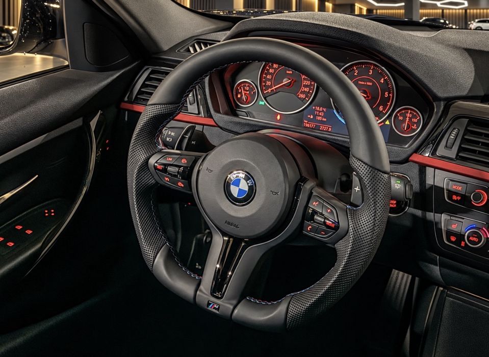BMW 320d Touring Look M3 (325€ Mês)