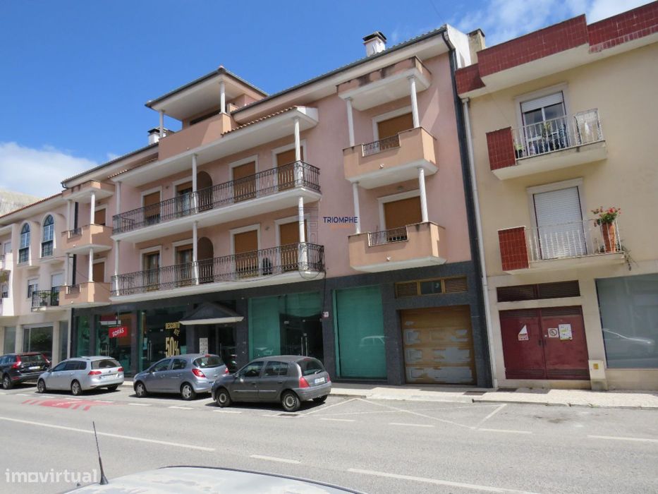 Espaço Comercial Centro de Porto de Mós
