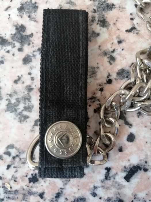 Carteira com corrente Energie