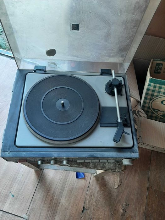 Радянські програвачи ретро