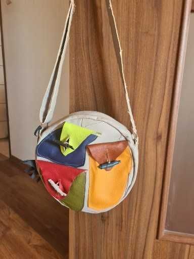 Artystyczna torebka ze skóry naturalnej. Stan idealny!