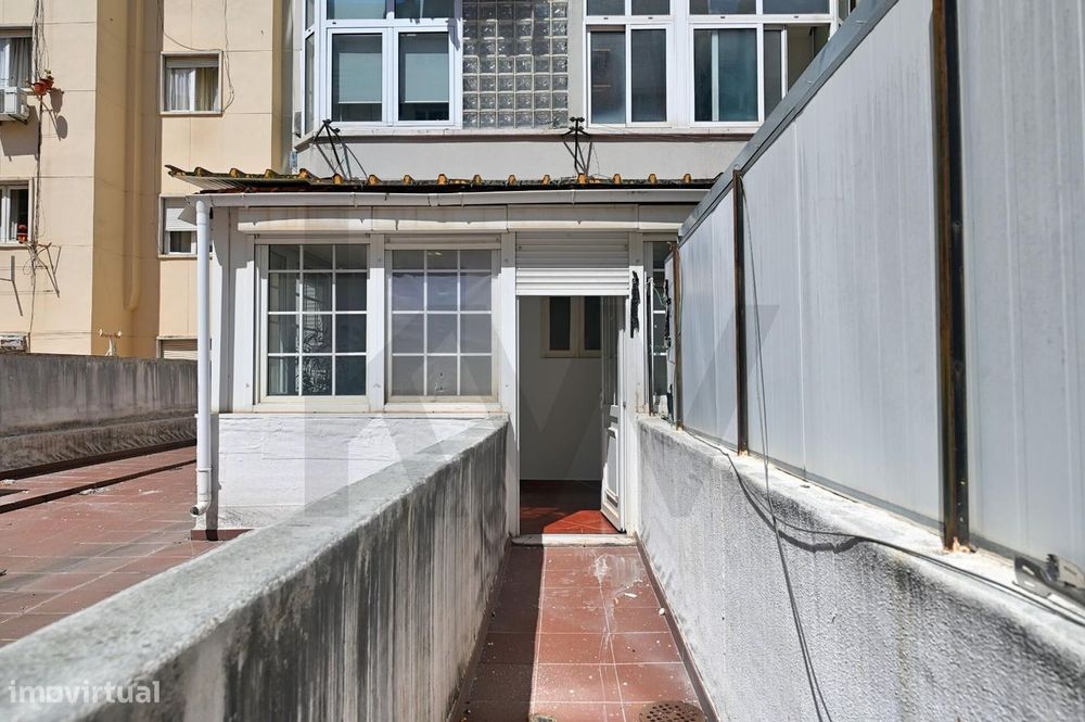 Apartamento T1 moderno na Av. Almirante Reis – Excelente Investimento