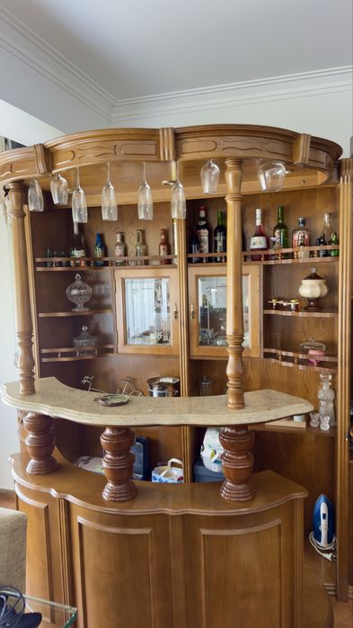Móvel de Sala Completo com Bar e Balcão – Excelente Estado