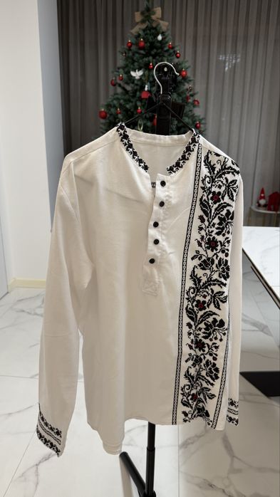 Вишиванка ручної роботи від Андрія Галина