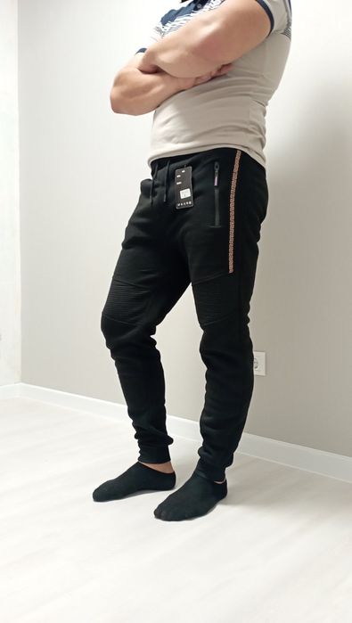 Aкція  до Миколая та свят на утеплені чоловічі спортивні штани.