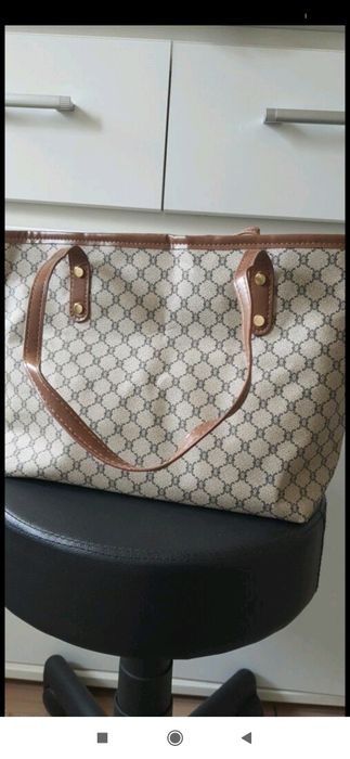 Vendo Mala bege (padrão elegante)