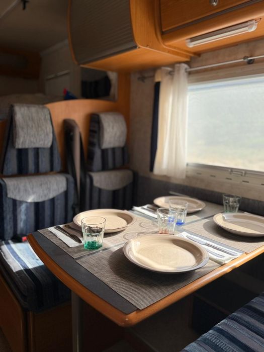 Alugo autocaravana para 6 pessoas
