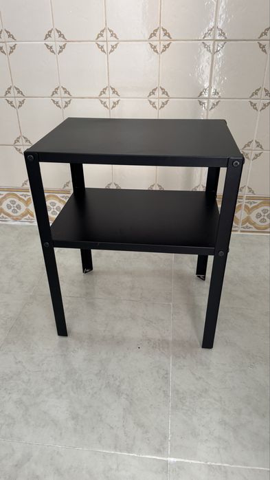 Mesa cabeceira preta Ikea