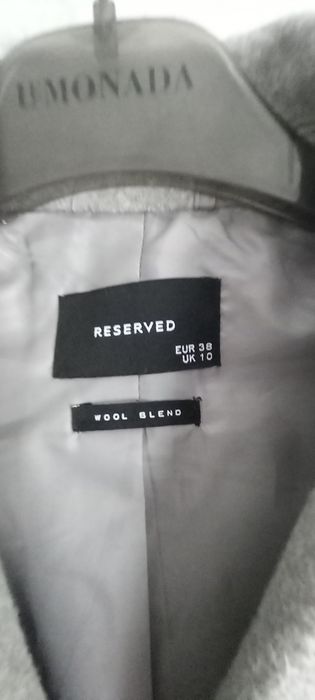 Płaszcz roz. 38 Reserved